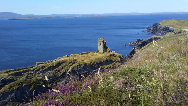 Ireland Will Pay You Up to $92,000 Grants for House Renovations on Coastal Isles